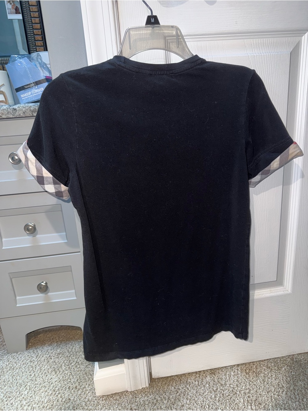 Burberry Black Short-Sleeve Crewneck Tee with Signature Check Cuff - Picture 5 of 5